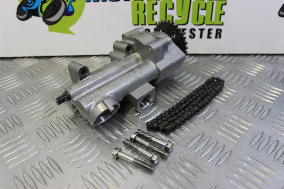 Bomba de aceite Suzuki GSXR 750 con cadena GSXR750 2008 a 2010 K8 K9 L0 B109 Foto 2 de 4