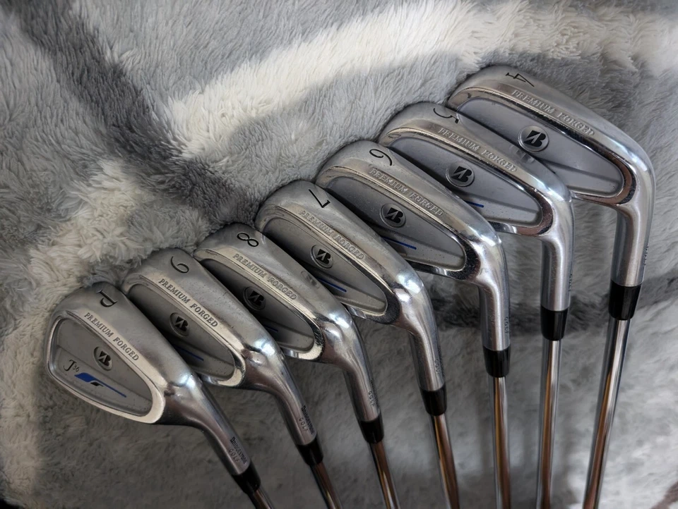 Bridgestone J36CB iron set 7 clubs 4 P - Image 4 of 4