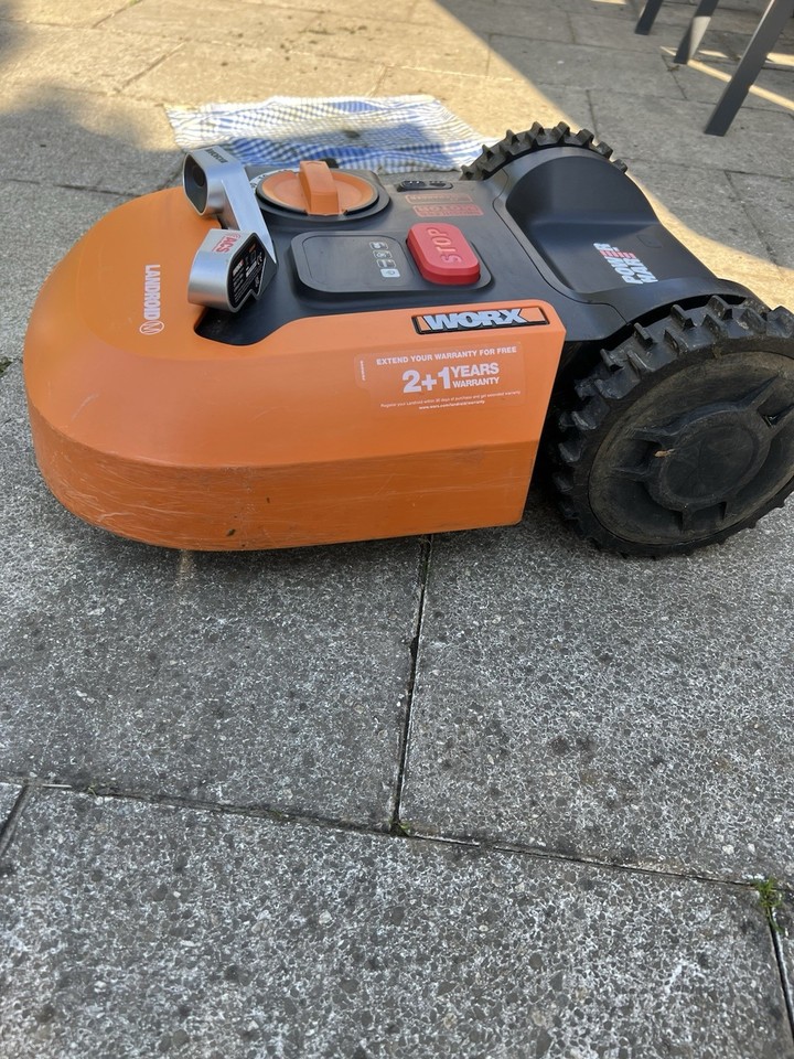 WORX Landroid M WR142E Akku Mähroboter mit Kollision Sensoren eBay.de