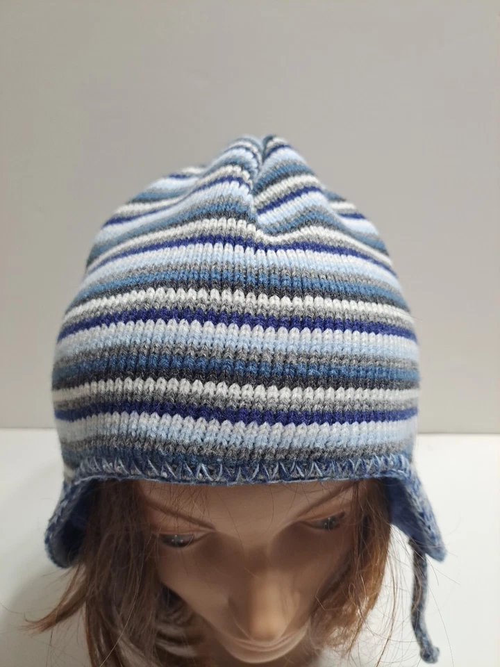 Sombrero tejido Limited Too azul, gris, blanco con borla en la parte superior Foto 3 de 4