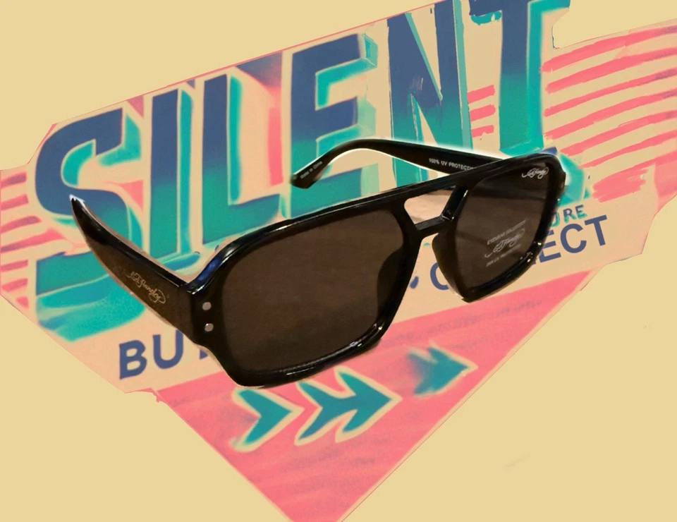 Gafas de sol Ed Hardy negras con espejo reflectante con escudo blanco Foto 3 de 4