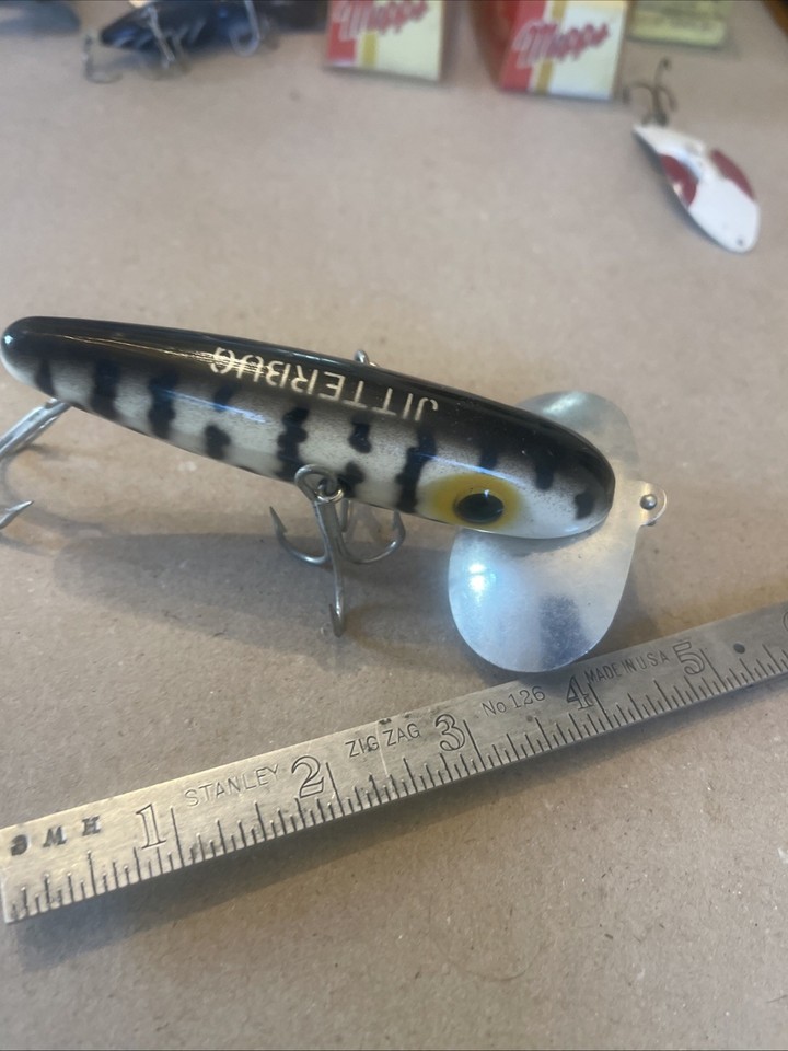 Leur De Pêche Vintage Arbogast Jitterbug - En Bois, Couleur Rouge Et Blanc - Pour La Pêche Au Musky En Eau Douce - Topwater