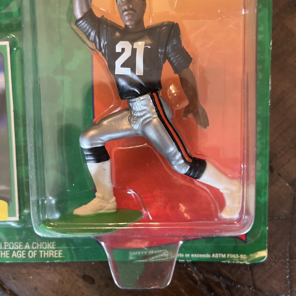 Figura Deion Sanders Atlanta Falcons 1994 alineación inicial con tarjeta y casco Foto 4 de 4