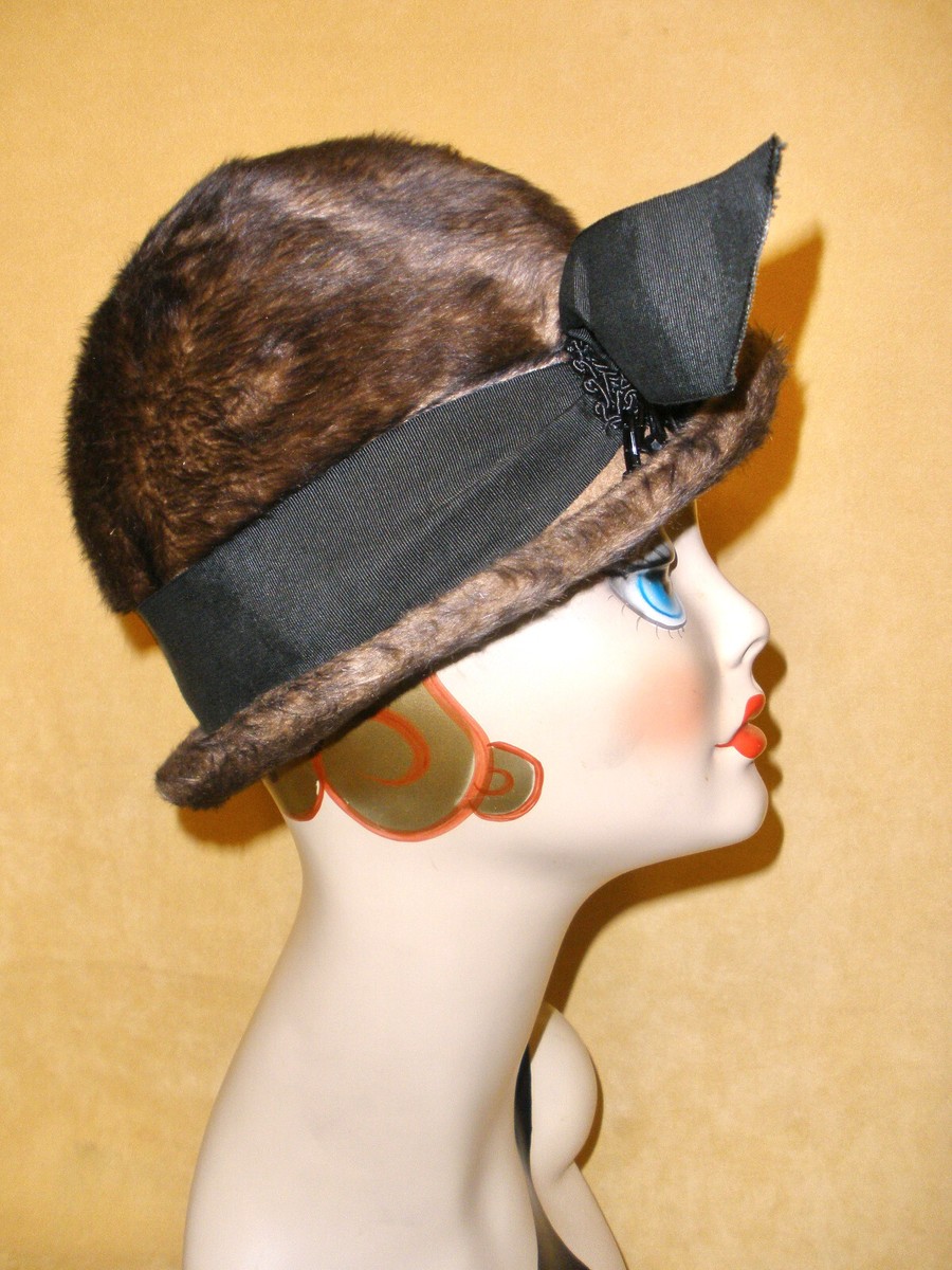 Elsa Schiaparelli Brown & Black Furry Wool Felt Dress Hat w  display picture 1