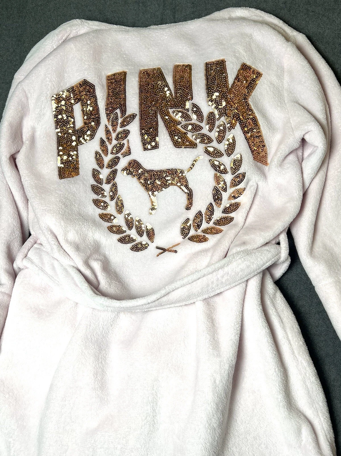 UNDERCOVER VICTORIAS SECRET PINK RARE FIND BLING SEQUIN FLEECE DOG HOODED ROBE MEDIUM LARGE