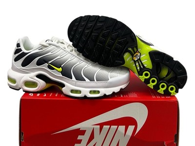 Nike Air Max Plus White Volt Green DM0032-103 Mens Size 8 No Lid