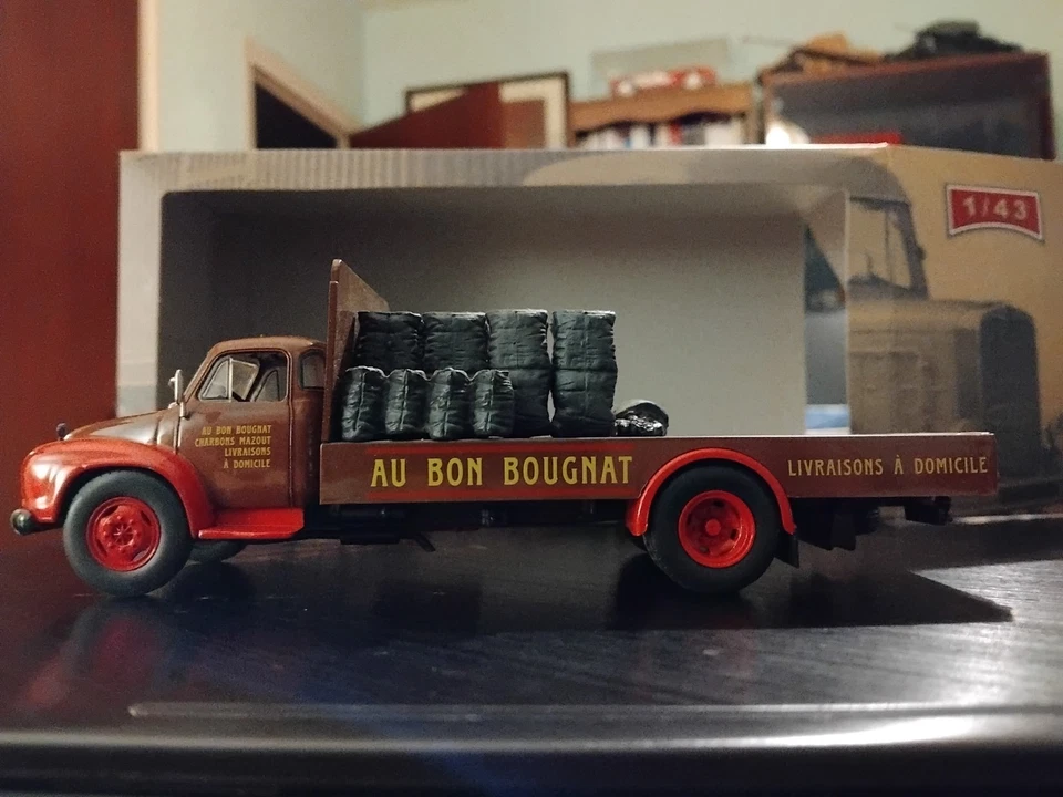 Bedford TJ 65 Bougnat 1965 IXO Camion d'autrefois 1/43 en boite - Photo 3/4