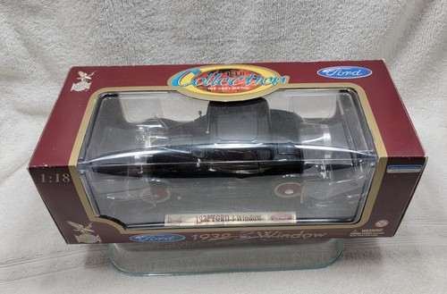 Road Legends 1939 Ford 3-Window 1:18 Scale Model Car - Picture 2 of 22