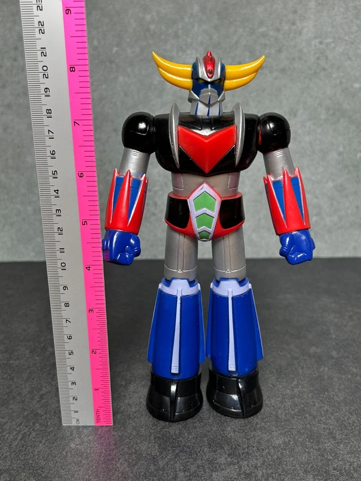 Figura Vinilo Suave Sofubi BANDAI 1990 UFO Robot Grendizer Goldorak 8" De Colección Foto 3 de 4
