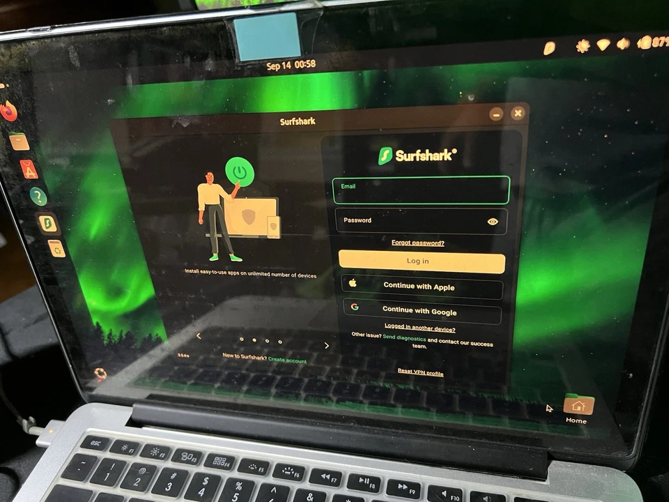 MacBook Pro 13.3 in Early2015Silver/Intel Core i5 4th Gen. 2.40 GHz, 1Tb 8GB Ram - Image 3 of 4