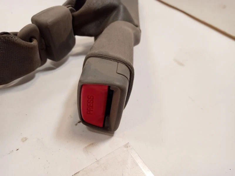 Cinturón de seguridad retractor derecho pasajero delantero Toyota Tacoma 3180453 2014 Foto 3 de 4