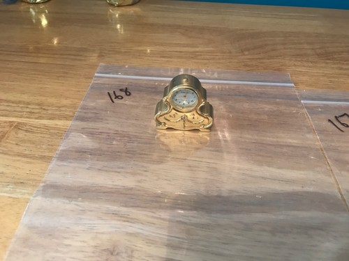 Miniature Quartz clocks and other makes. Over 100 clocks - Foto 328 di 470