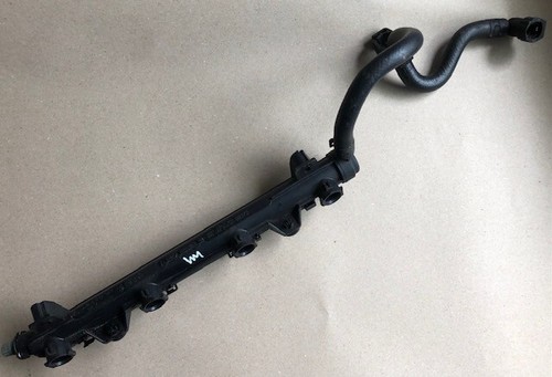 VW Polo 6R 1.2 TSI Einspritzleiste Kraftstoffverteiler 036133319BT