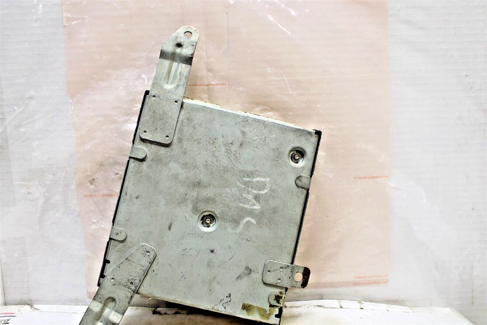  8943351051 Isuzu Pickup 1990-93 Unidad de control del motor 2,3 L módulo ECU 3N2 260 B1 Foto 2 de 4