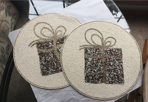 CYNTHIA ROWLEY 2 Beaded PLACEMATS Christmas Holiday PRESENT GIFT Red Green NWT - Picture 8 of 11