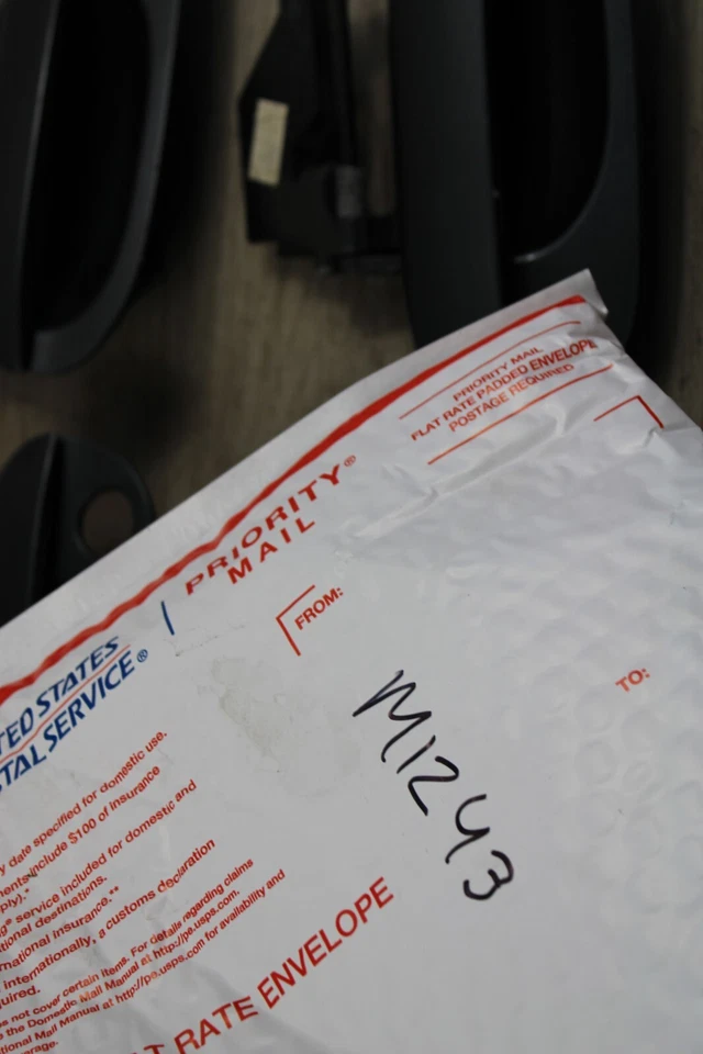 BMW E38 750IL 740IL 740I EXTERIOR DOOR HANDLES SET FRONT & REAR RIGHT & LEFT- - Image 2 of 4