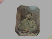CIVIL WAR SOLDIER,UNIFORM,KEPI ,GREATCOAT,IN PATRIOTIC GUTTAPERCHA CASE