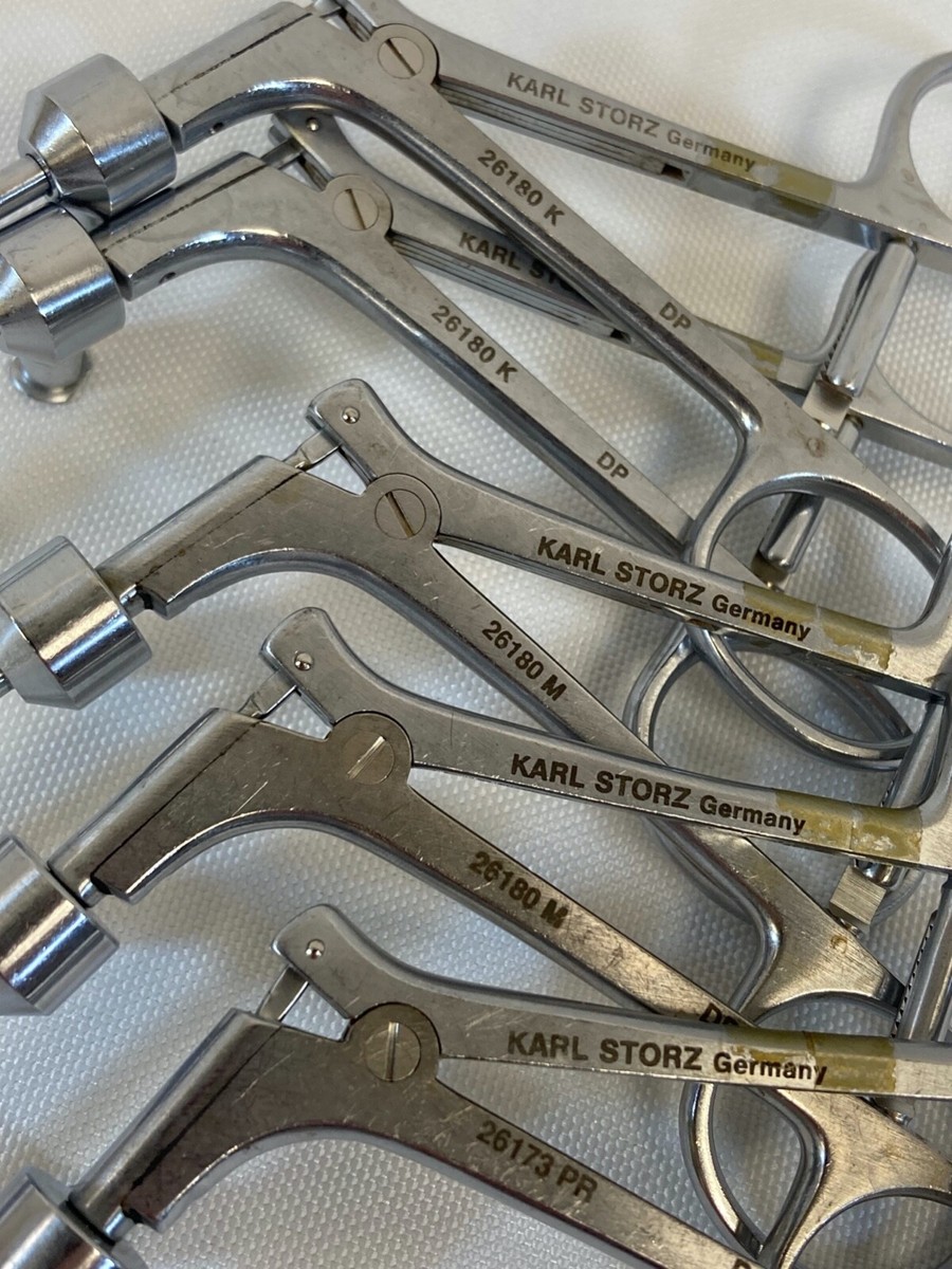 Surgeon 156, 139, 1403冊セット Z Knee Retractor | GerMedUSA Inc
