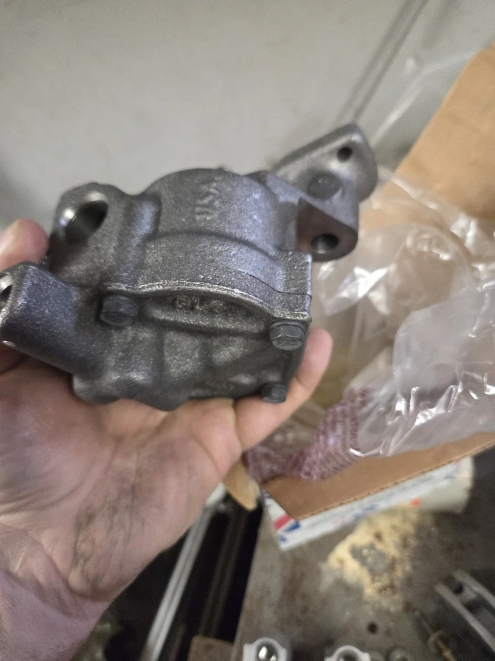 Bomba de aceite de alto volumen BBC Melling M77HV Foto 2 de 4