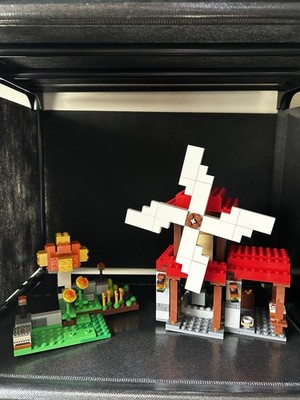 *5 sets* Legos Minecraft *some minifigures*