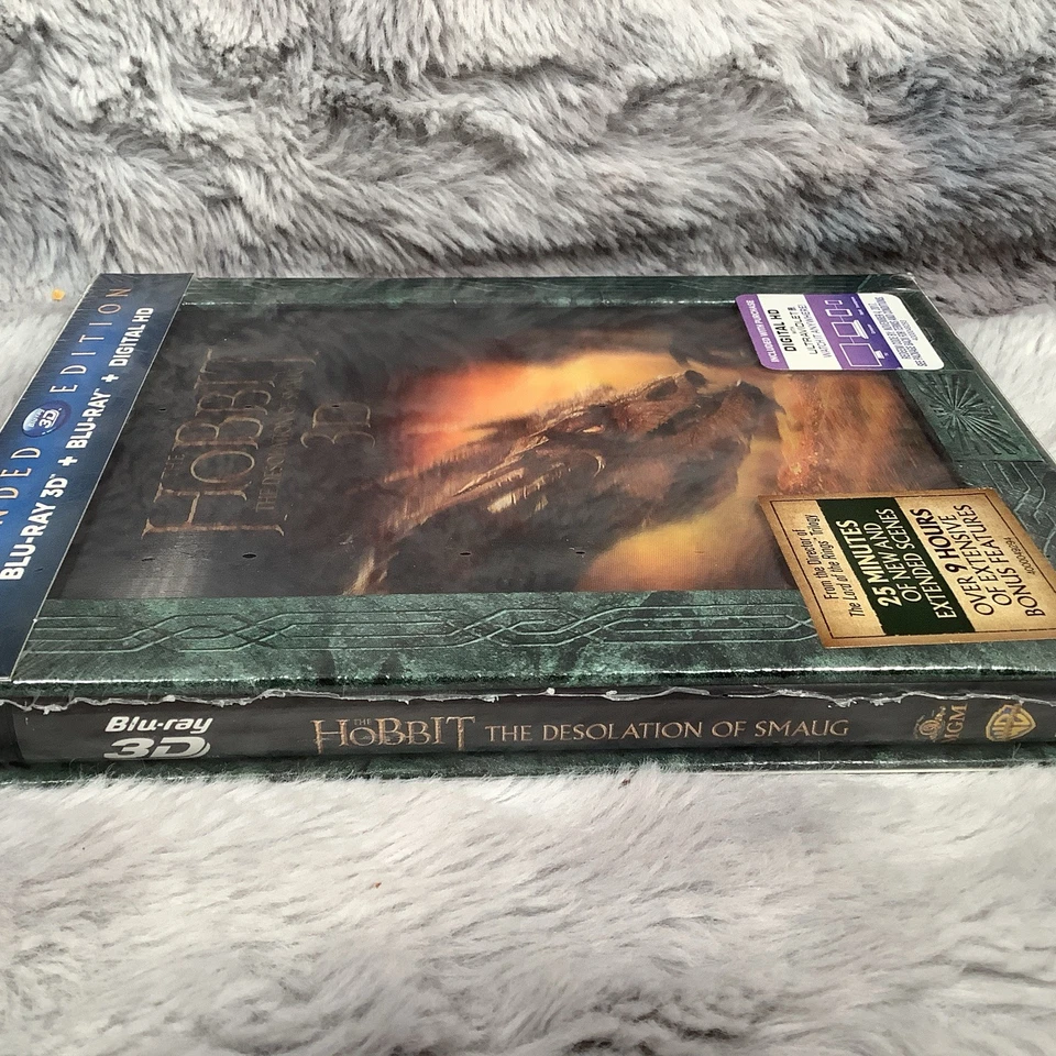 NIB The Hobbit: The Desolation of Smaug Extended Edition + 3D Blu-Ray Lenticular - Image 3 of 4