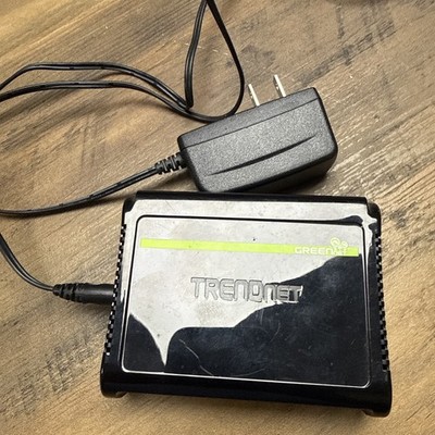 TRENDnet TE100-S5 Fast Ethernet Switch TE100-S5/A .Black with AC/DC Adapter