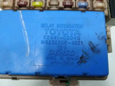 8264102040 fuse relay box TOYOTA COROLLA E12 2.0 D-4D SOL SEDAN 2003 278188