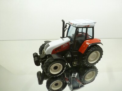 ROS AGRI ITALY STEYR CVT 170 TRACTOR - RED+WHITE 1:25 - GOOD CONDITION