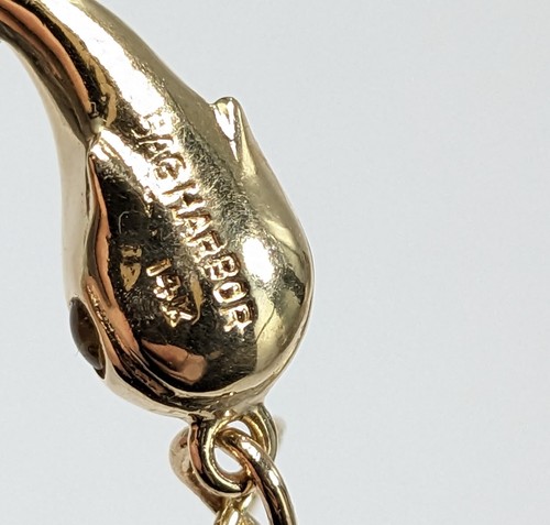 14 KT Gold Whale Projection Pedant with 16" Chain - Picture 5 of 7