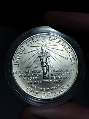 1986-P Statue of Liberty Commemorative Uncirculated Silver Dollar