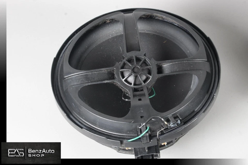 Altavoces de puerta delantera y trasera 12-15 Mercedes W204 C63 AMG Logic7 con juego de subwoofer OEM Foto 4 de 4