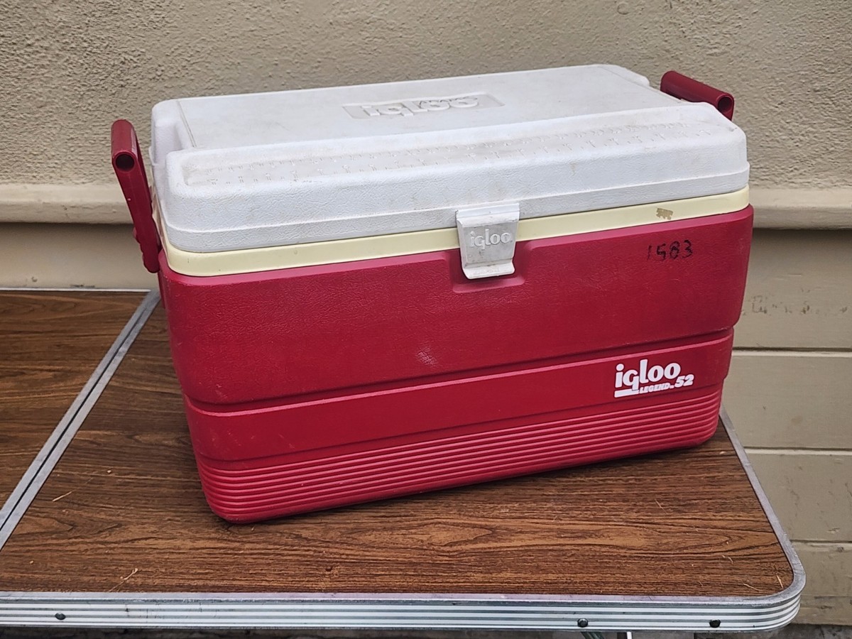 VINTAGE IGLOO 52 CARRY COOLER red/white - LOCAL Pick Up San Jose