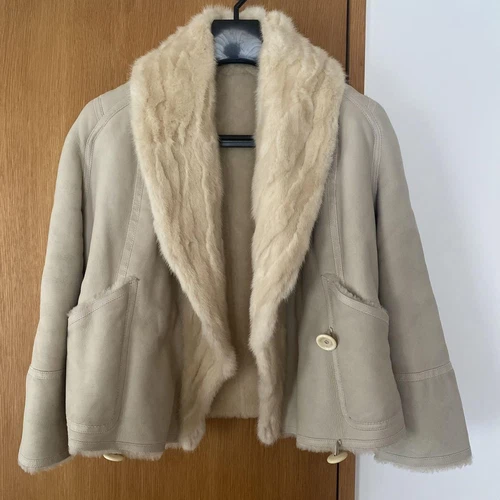 LOUIS VUITTON（LV） Cappotto Louis Vuitton avorio mouton lunghezza corta taglia 36 donna moda