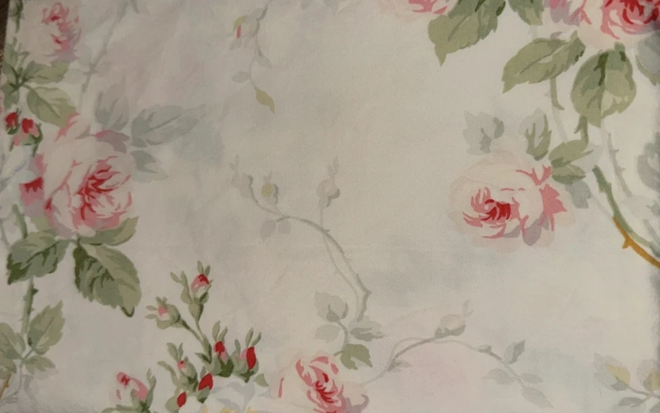 JUEGO DE 2 FUNDAS DE ALMOHADA RALPH LAURENMEADOW WAY FAYE ROSA FLORAL ROSA/VERDE/GRIS Foto 3 de 3