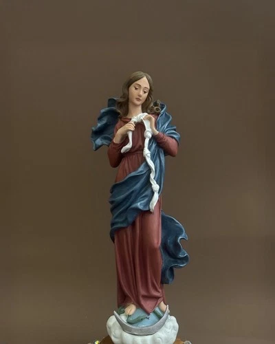 10β Mary Undoer of Knots Statue Catholic Virgin Mary Altar Figurine - Picture 1 of 9