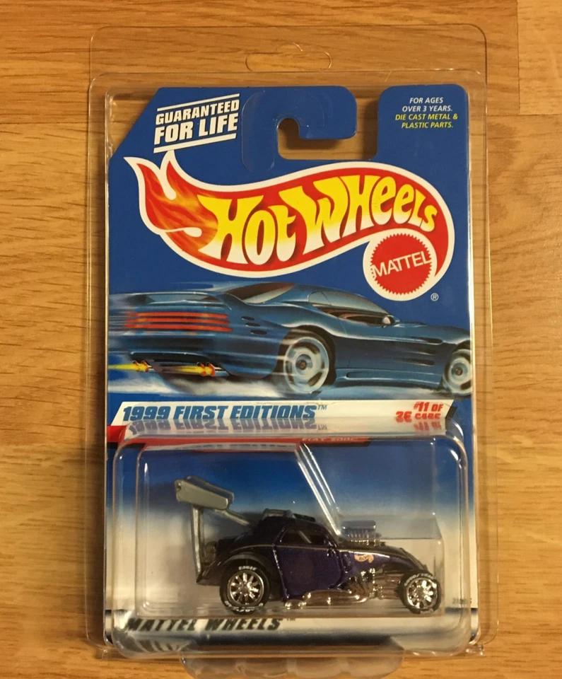 Troca de rodas Hot Wheels 1999 First Editions '52 Fiat 500C super personalizada pilotos reais - Imagem 2 de 4