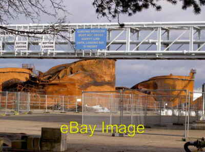 Photo 6x4 Buncefield Oil Storage Depot Hemel Hempstead Rusting oil tanks c2007