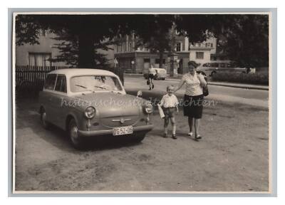 Rudolstadt 1967 - Trabant GDR Car Bus Mother Child - Old Photo 1960s