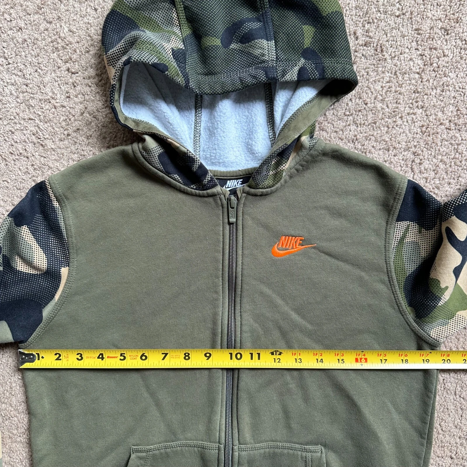 VETEMENTS Felpa Nike ragazzo XL felpa con cappuccio zip intera Spellout verde mimetica manica lunga