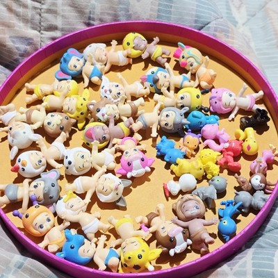 Twozies Moose Toys Miniature Twozies Lot Of 40 Figurines Babies And Pets