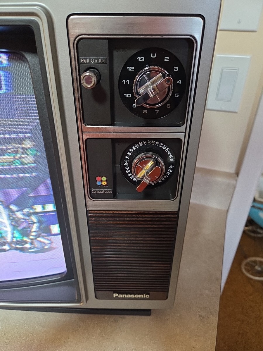 1984 WOODGRAIN Panasonic color TV CTF-1900 COOL! TESTED! | eBay