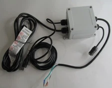 ENCLOSURE/ENCLOSED POWER ASSEMBLY W/ OMRON G3NA-220B-UTU RELAY WIRED FOR 120V