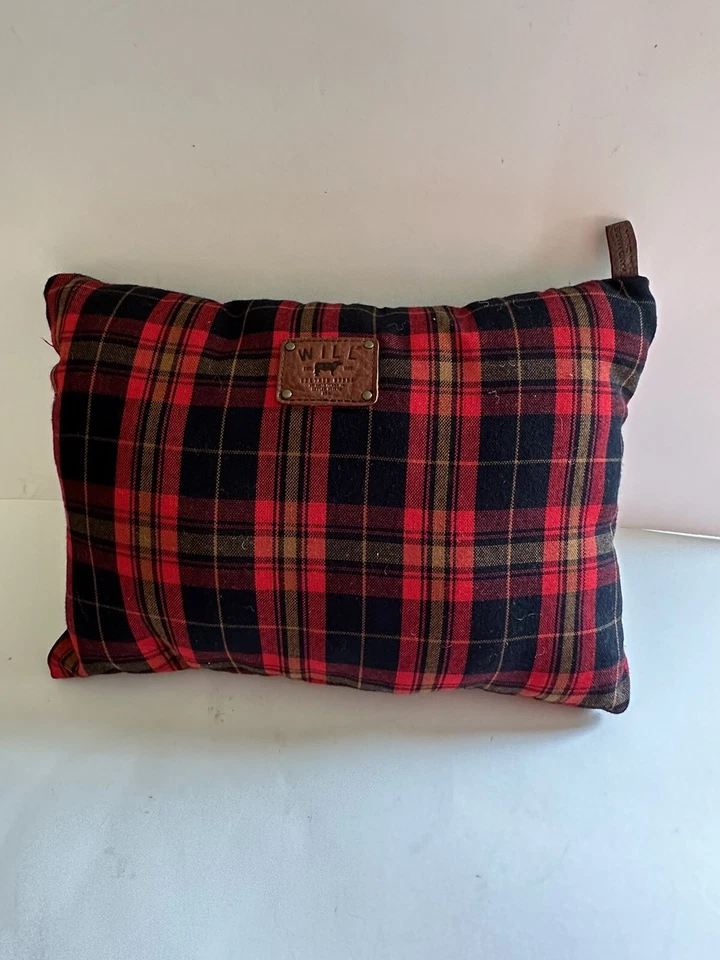 Paquete de almohada Will Leather Goods Travel Adler Family tartán a cuadros rojo negro Foto 3 de 4