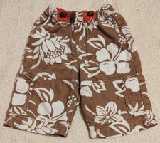 Mini Boden Hibiscus boys Cargo Shorts 3/4