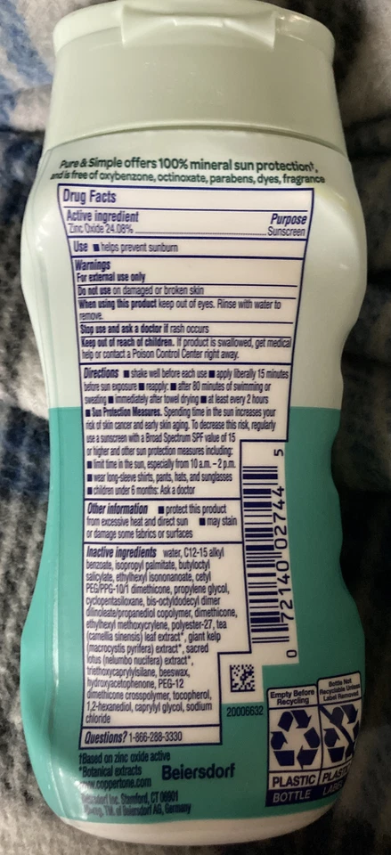 Protector solar hipoalergénico puro y simple Coppertone FPS 50 6 OZ Foto 2 de 2