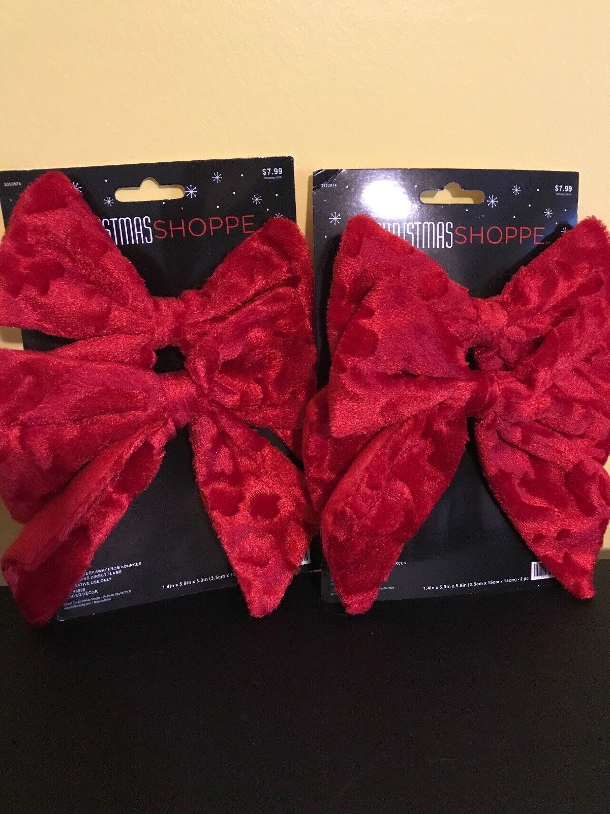 Christmas Shoppee Four Red Cheap mail order shopping Bow Clips Or New Tree Presents Max 52% OFF For