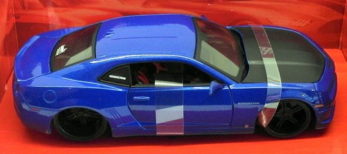 Maisto 1/24 Scale Diecast 31359 - 2010 Chevrolet Camaro SS RS - Blue - Picture 4 of 4