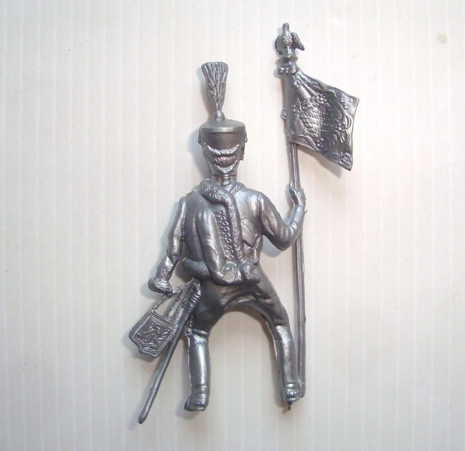 Mokarex Figurine Series Cavalry First Empire: Hussar Standard Bearer 1805 - Image 2 of 2