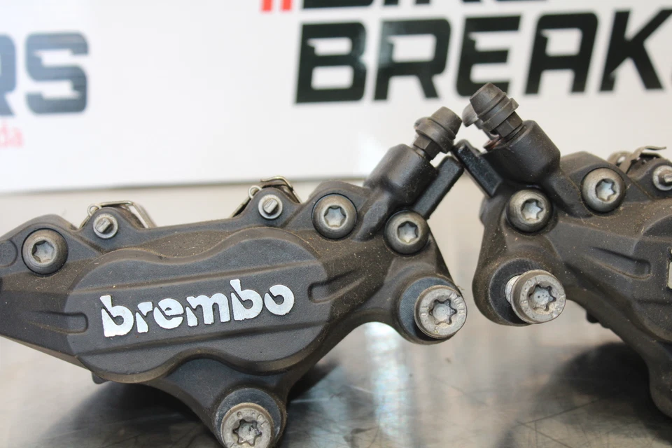 06-12 JUEGO PINZAS FRENO DELANTERO DERECHO IZQUIERDO BMW F800ST PAR PINZAS BB144 Foto 4 de 4