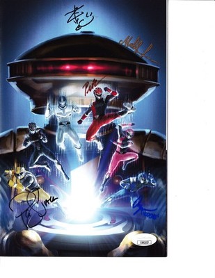 Power Rangers Hyperforce cast signed autographed 2018 variant comic book JSA COA